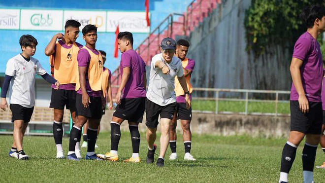 Sếp lớn U23 Indonesia ra chỉ đạo đặc biệt, quyết đ&aacute;nh bại U23 Việt Nam ở trận khai m&agrave;n - Ảnh 1.