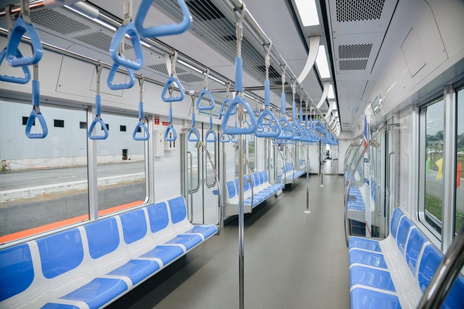 Cận cảnh 2 đoàn tàu cuối cùng của Metro số 1 vừa về đến TP.HCM, sẵn sàng chạy thử nghiệm - Ảnh 9.