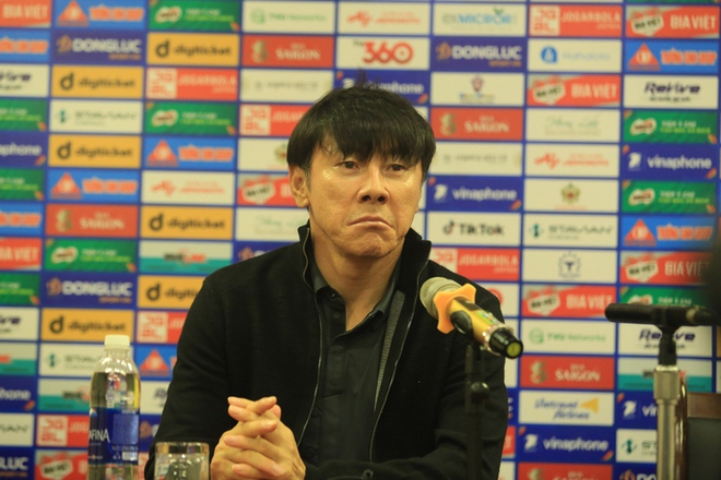 HLV Shin Tae-yong: Trọng tài khiến chúng tôi mất cơ hội chiến thắng trước U23 Việt Nam - Ảnh 1.