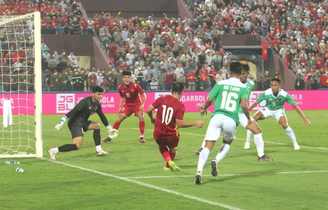Cầu thủ Indonesia ôm đầu, đổ gục xuống sân sau 90 phút ác mộng trước U23 Việt Nam - Ảnh 5.