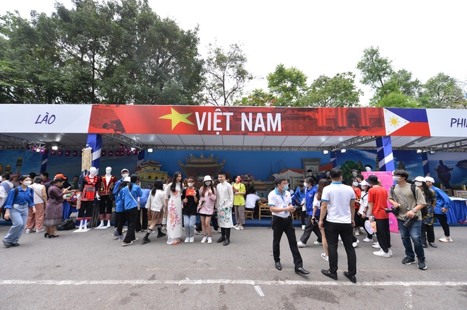 Tưng bừng ngày hội Festival Thanh niên Đông Nam Á chào đón SEA Games 31, “cháy” nhất là đêm gala quy tụ loạt ca sĩ đình đám và đại nhạc hội sinh viên hoành tráng - Ảnh 20.