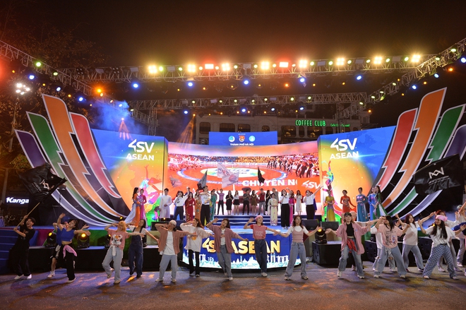 Tưng bừng ngày hội Festival Thanh niên Đông Nam Á chào đón SEA Games 31, “cháy” nhất là đêm gala quy tụ loạt ca sĩ đình đám và đại nhạc hội sinh viên hoành tráng - Ảnh 9.