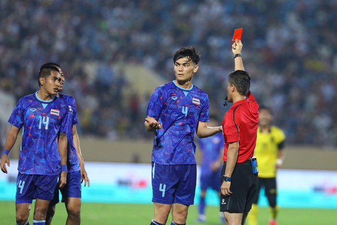 U23 Thái Lan bị báo Thái chê gay gắt, nhiều cầu thủ nhận điểm số tệ vì thua U23 Malaysia - Ảnh 1.