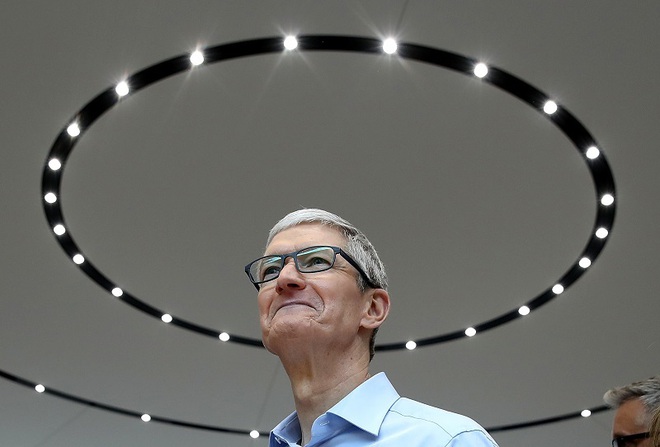 Từ chối quay lại văn ph&ograve;ng, một l&atilde;nh đạo cốt c&aacute;n Apple nghỉ việc - Ảnh 1.
