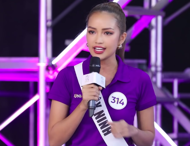 Hoa Hậu Ho&agrave;n Vũ đưa chuyện nghệ sĩ l&agrave;m từ thiện v&agrave;o tranh luận, d&agrave;n th&iacute; sinh phản đối - ủng hộ ra sao? - Ảnh 2.