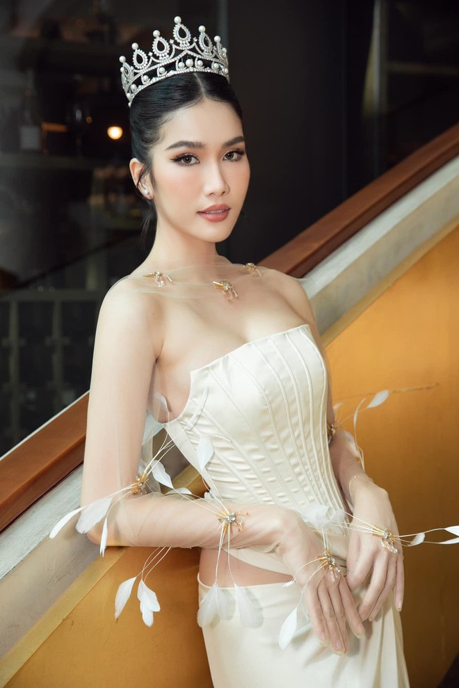 &Aacute; hậu Phương Anh khoe ảnh tập luyện để đ&oacute;n Hoa hậu Quốc tế 2019 Sireethorn Leearamwat đến Việt Nam - Ảnh 5.
