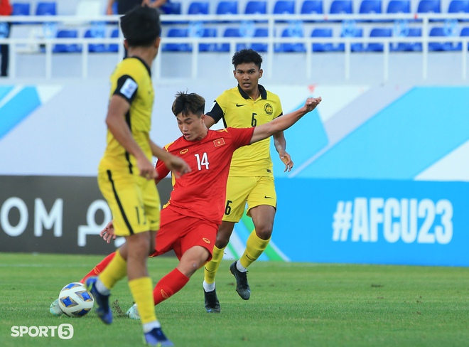 5 cầu thủ U23 Việt Nam ấn tượng nhất vòng bảng U23 châu Á 2022: Tuấn Tài số 1 - Ảnh 5.