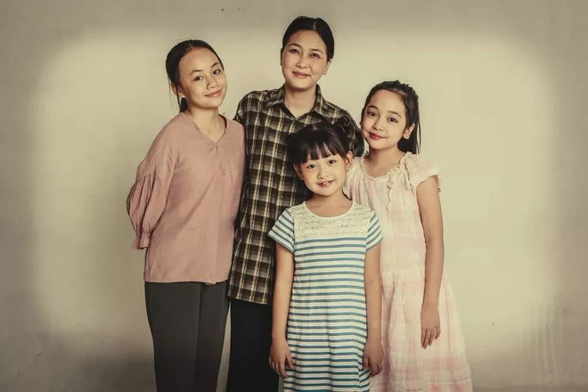Vẻ ngo&agrave;i đ&aacute;ng y&ecirc;u, phong c&aacute;ch s&agrave;nh điệu của b&eacute; Quỳnh Chi - V&acirc;n V&acirc;n Thương Ng&agrave;y Nắng Về - Ảnh 2.