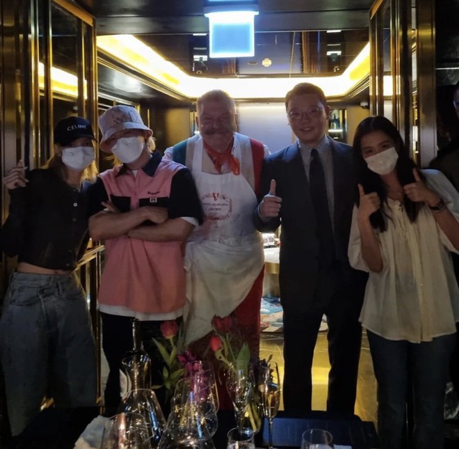 Công chúng phát sốt trước ảnh Lisa và Jisoo đi ăn riêng với Taeyang, dự đoán màn kết hợp của BLACKPINK và BIGBANG - Ảnh 2.