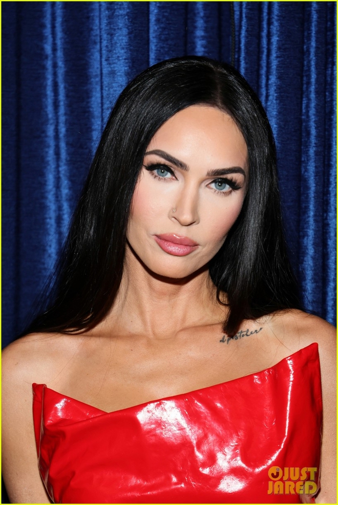 Megan Fox sánh đôi tình tứ bên bạn trai tại buổi công chiếu phim Taurus - Ảnh 7.