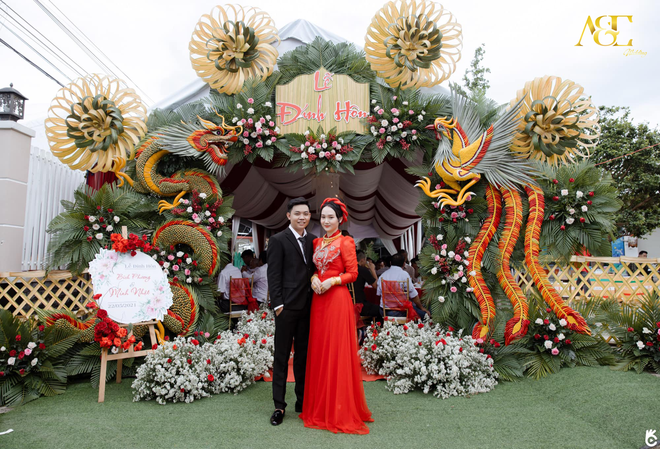 Hé lộ không gian siêu đám cưới hoành tráng của ngọc nữ gen Z Đồng Nai: Hơn 2 tấn hoa, ekip trang trí hơn 100 người! - Ảnh 1.