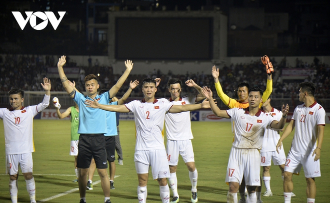 ĐT Việt Nam có thể rơi khỏi top 100 FIFA - Ảnh 1.
