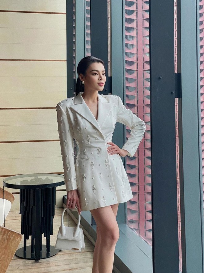 Tr&acirc;n Đ&agrave;i mới x&aacute;ch vali đi thi đ&atilde; được khen l&agrave; b&agrave; ho&agrave;ng thời trang của Miss International Queen 2022 - Ảnh 5.