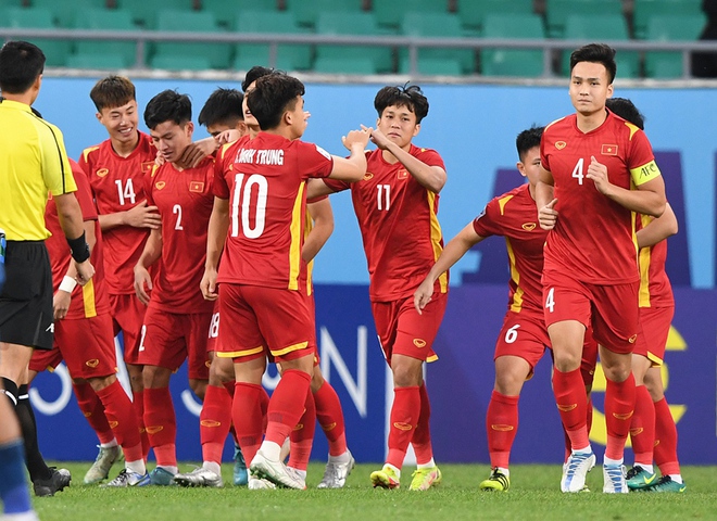 Bóng đá Việt Nam đã vượt xa Đông Nam Á, hãy tập trung nhiều hơn cho mục tiêu World Cup - Ảnh 2.