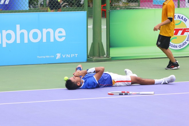 Lý Hoàng Nam đoạt cú hat-trick vô địch đơn nam giải quần vợt nhà nghề, chuẩn bị lọt top 400 ATP thế giới - Ảnh 1.