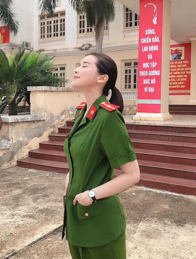  Phương Oanh, Cao Thái Hà và dàn sao Việt khí chất ra sao khi diện trang phục quân nhân? - Ảnh 4.