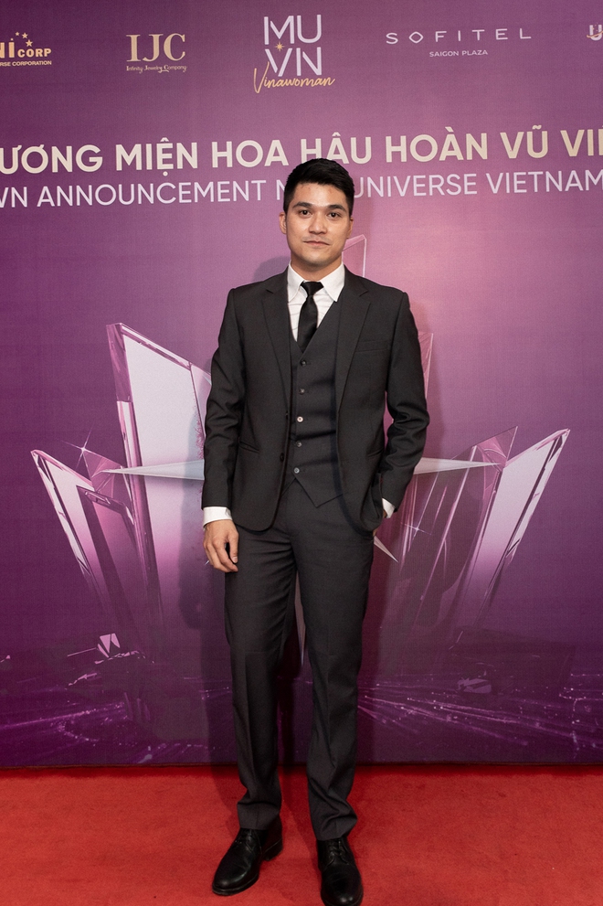 Sự kiện Hoa hậu Hoàn vũ Việt Nam 2022: Khánh Vân nổi bần bật, Top 41 thí sinh đọ sắc trên thảm đỏ, vương miện được công bố - Ảnh 5.