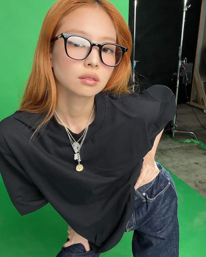 10 khoảnh khắc n&oacute;ng bỏng nhất năm 2022 của Jennie (BLACKPINK) - Ảnh 13.