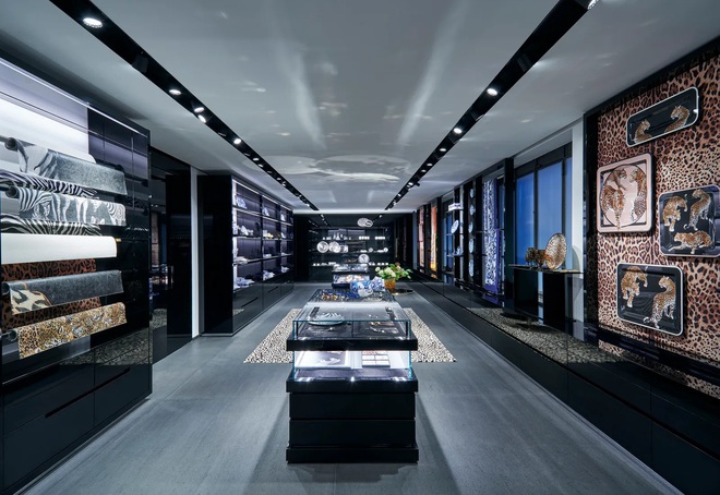 Bên trong cửa hàng bán đồ nội thất đầu tiên của Dolce & Gabbana - Ảnh 2.