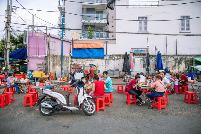 Tiệm mì Vách Tường tồn tại gần nửa thế kỷ ở An Giang tiết lộ độc chiêu hút khách từ nồi thịt bằm hay bị nhầm là thịt kho - Ảnh 3.