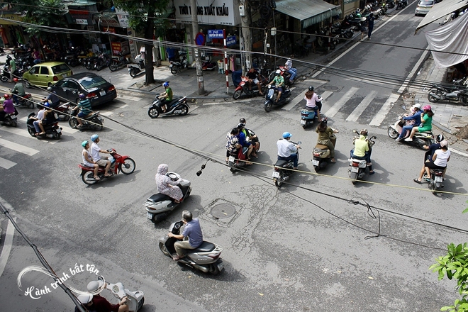 Phép màu Hà Nội và những niềm vui bất ngờ khiến khách Tây kinh ngạc và choáng váng - Ảnh 5.