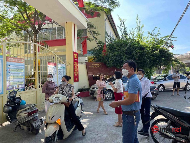 Học sinh bị đẩy đi nơi kh&aacute;c để trường l&ecirc;n chuẩn quốc gia: Quận Ho&agrave;ng Mai chỉ đạo dừng ngay! - Ảnh 2.