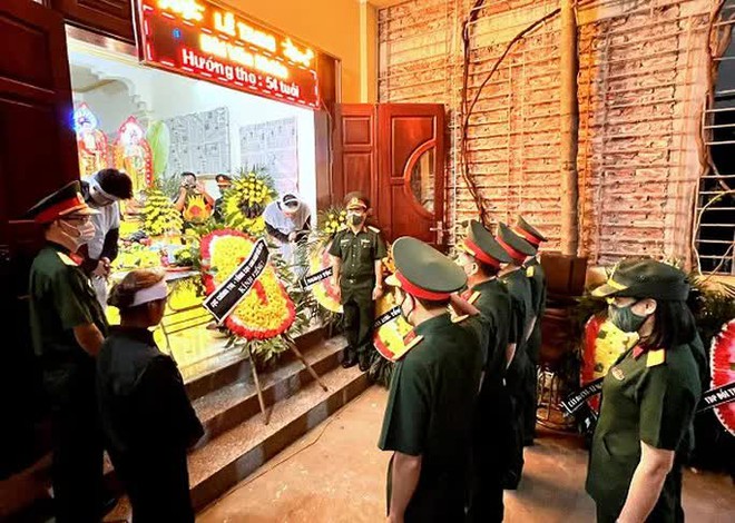 Chủ tịch nước gửi Thư chia buồn, động vi&ecirc;n gia đ&igrave;nh Trung t&aacute; B&ugrave;i Văn Nhi&ecirc;n  - Ảnh 2.