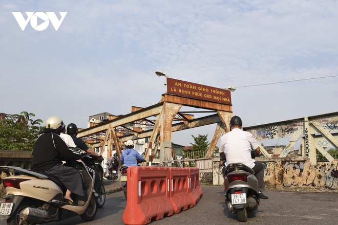 Chuyên gia Việt Nam và Pháp bàn giải pháp cứu cầu Long Biên đang xuống cấp - Ảnh 3.