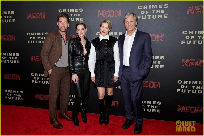 Kristen Stewart diện jumpsuit gợi cảm trong buổi ra mắt phim mới - Ảnh 1. Kristen Stewart diện jumpsuit gợi cảm trong buổi ra mắt phim mới - Ảnh 1.