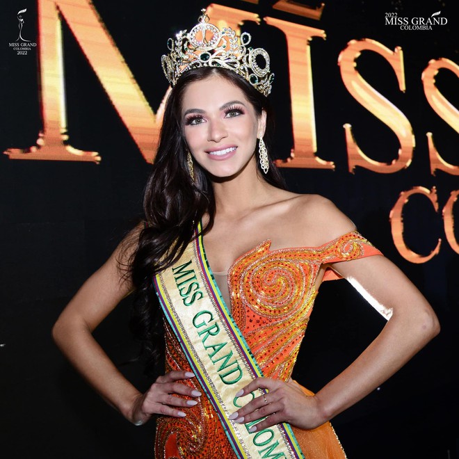 Nhan sắc xinh đẹp, nóng bỏng của nữ doanh nhân 28 tuổi đăng quang Hoa hậu Hoà bình Colombia - Ảnh 1.