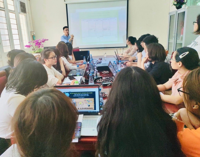 Ch&agrave;ng sinh vi&ecirc;n năm nhất l&agrave;m Gi&aacute;m đốc c&ocirc;ng ty c&ocirc;ng nghệ: Qu&aacute; khứ phụ hồ &iacute;t ai hay - Ảnh 3.