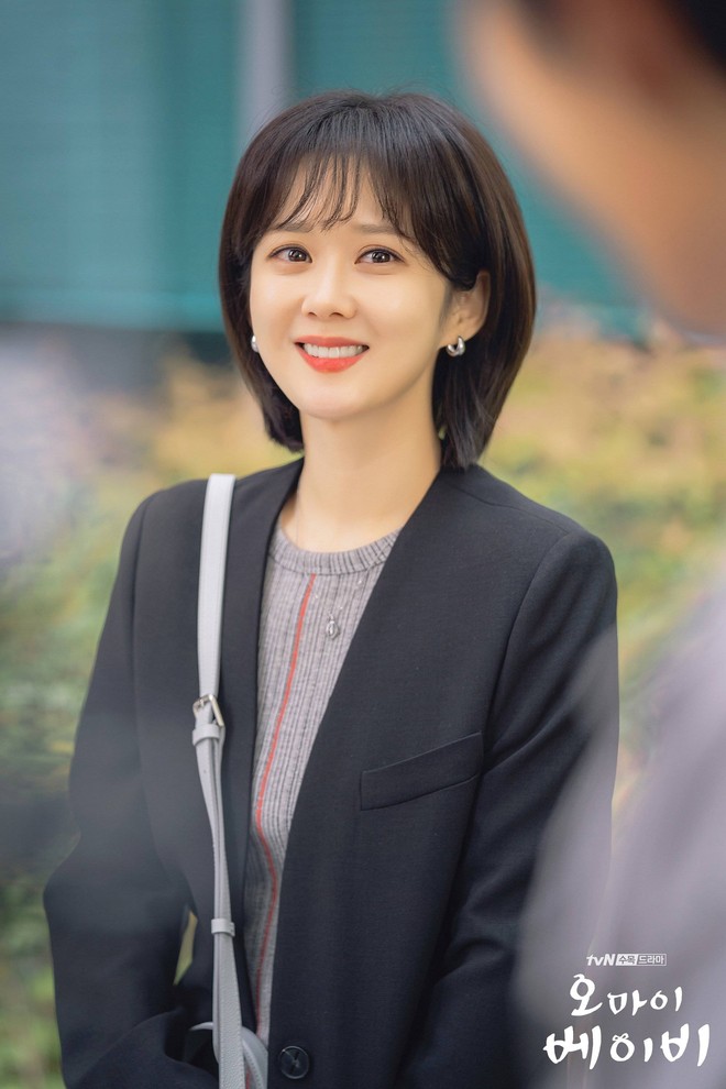 Jang Nara ở tuổi U40: Nhan sắc ma cà rồng gây sốc, mặc đẹp từ trong phim ra ngoài đời - Ảnh 14.