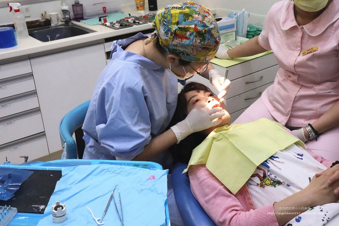 5 cách chọn kem đánh răng dựa theo tình trạng sức khỏe, đặc điểm của răng mà ai cũng cần biết - Ảnh 4. 5 cách chọn kem đánh răng dựa theo tình trạng sức khỏe, đặc điểm của răng mà ai cũng cần biết - Ảnh 4.