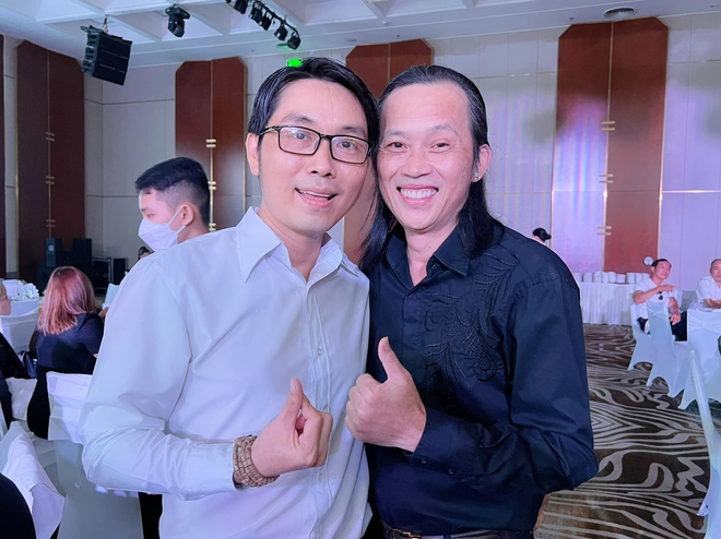 Đám cưới Mạc Văn Khoa: Nghệ sĩ Hoài Linh bất ngờ xuất hiện, dàn sao đình đám hội ngộ - Ảnh 5.