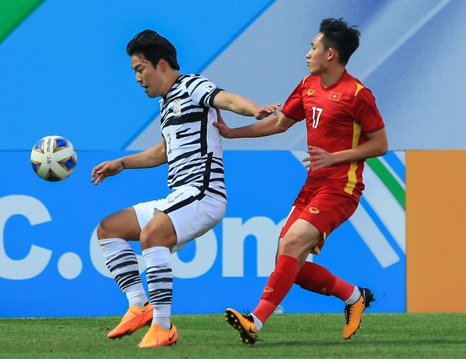 Đội trưởng U23 Việt Nam ôm đầu nuối tiếc khi đồng đội bỏ lỡ cơ hội đánh bại U23 Hàn Quốc - Ảnh 8.