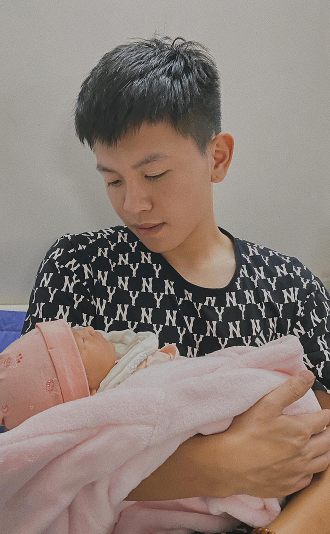 Vợ sắp cưới của Vũ Tiến Long (U23 Việt Nam) tủi th&acirc;n khi chồng xa nh&agrave;, tiết lộ về thời điểm đăng k&yacute; kết h&ocirc;n - Ảnh 3.