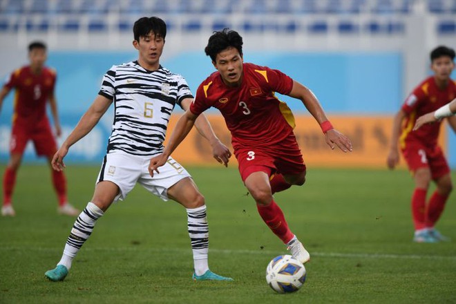 B&aacute;o Trung Quốc cho&aacute;ng v&aacute;ng: U23 Việt Nam kh&aacute;c xưa nhiều qu&aacute;, họ c&ograve;n su&yacute;t thắng cả H&agrave;n Quốc - Ảnh 3.