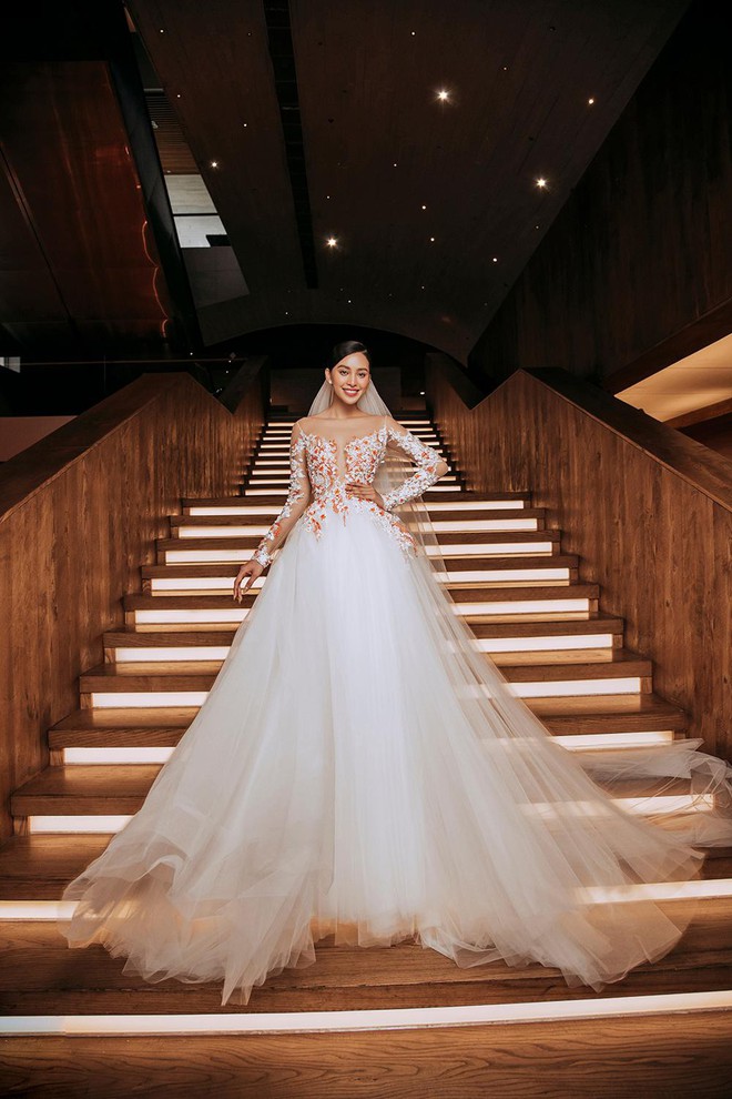 N&agrave;ng hậu xứ Quảng c&oacute; gương mặt đạt tỷ lệ v&agrave;ng đẹp ngọt ng&agrave;o khi mặc v&aacute;y cưới - Ảnh 5.