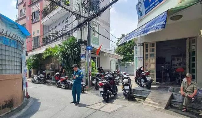 Đang phong tỏa căn nhà ở quận Phú Nhuận nghi có án mạng - Ảnh 1.