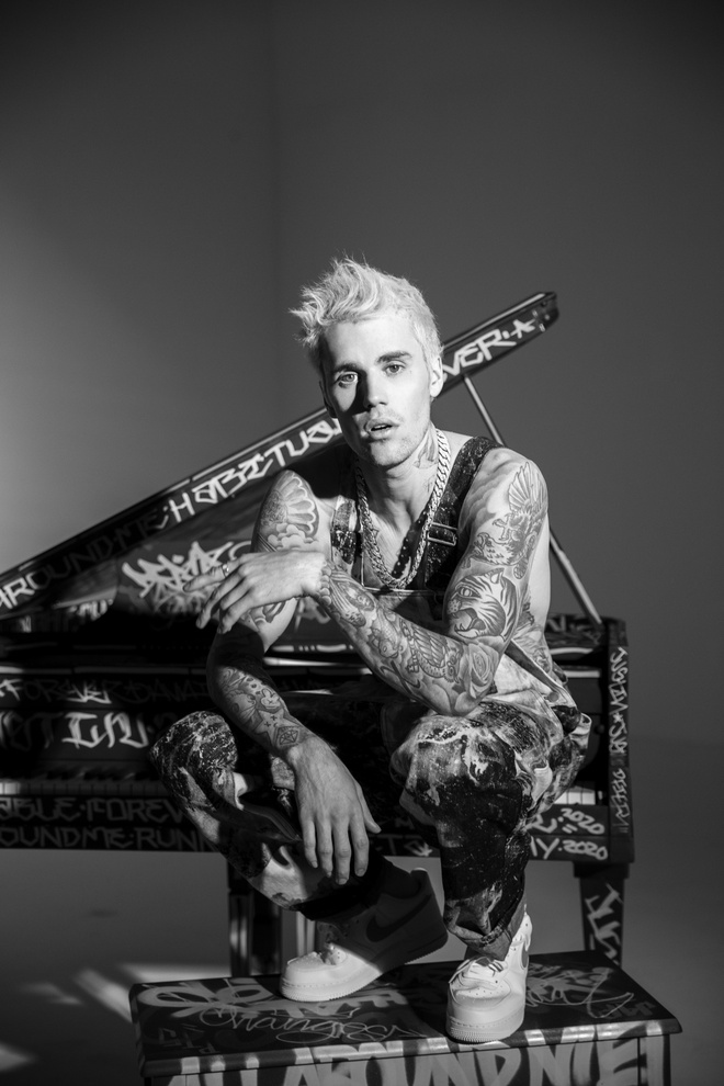 Justin Bieber hoãn show vì ốm nặng - Ảnh 1.