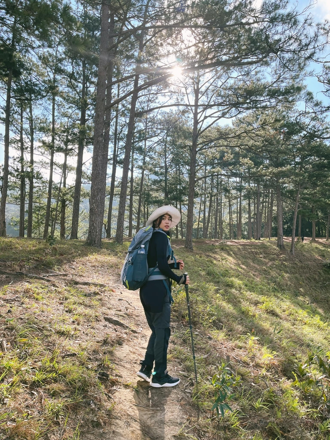 Trekking có phải là hành xác mà du lịch nghỉ dưỡng có phải là ném tiền? - Thử xem người trong cuộc nói gì? - Ảnh 3.