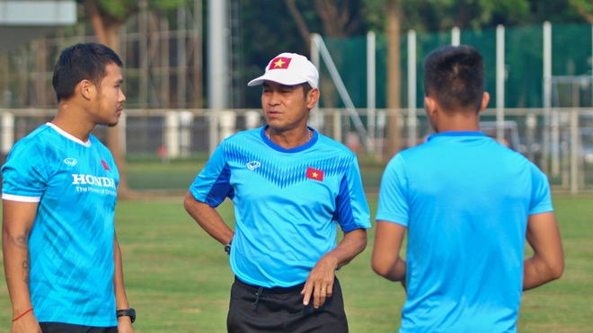  U19 Việt Nam vs U19 Th&aacute;i Lan: Dắt tay nhau v&agrave;o b&aacute;n kết? - Ảnh 1.