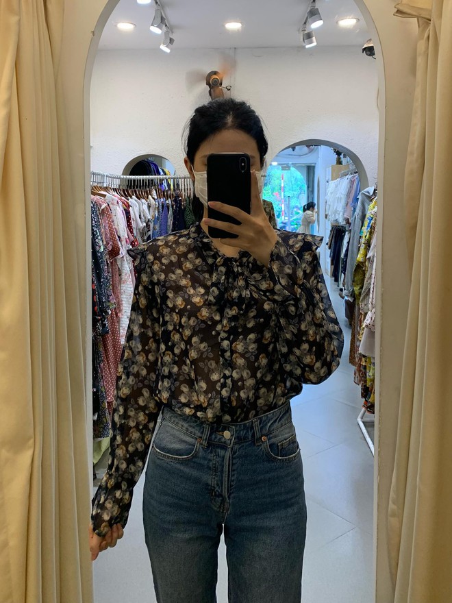 Đi mua sắm tại 3 cửa hàng second-hand đình đám Hà Nội: Mình tìm được nhiều mẫu sơ mi, váy hoa nhí siêu xinh giá từ 150k - Ảnh 4.