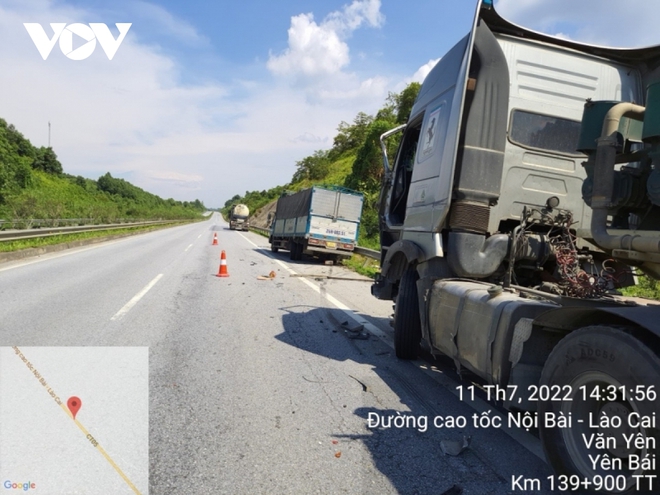 Dừng đỗ tại l&agrave;n khẩn cấp tr&ecirc;n cao tốc, t&agrave;i xế bị xe tải đ&acirc;m tử vong - Ảnh 1.