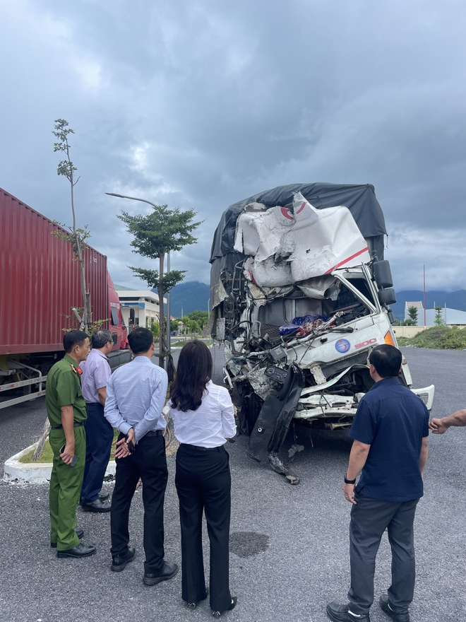 Vụ tai nạn khiến 3 người chết ở Khánh Hoà: Tốc độ xe tải đâm xe khách là 77km/h - Ảnh 3.