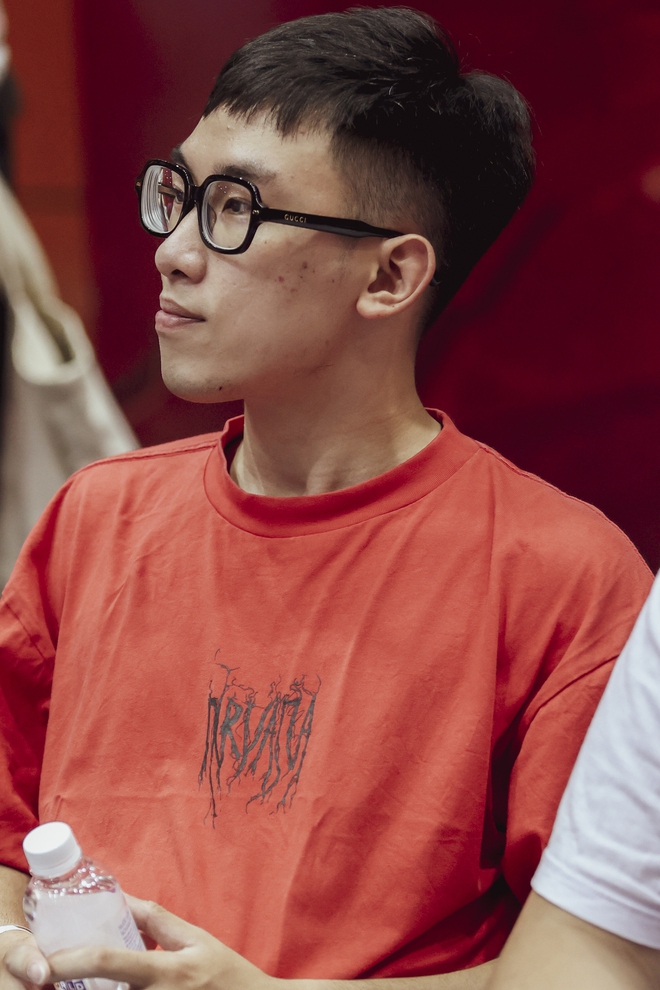 Loạt ảnh: Cặp bạn th&acirc;n Hoa hậu Ho&agrave;n vũ Việt Nam 2022, c&ocirc; n&agrave;ng được mệnh danh tỷ t&yacute; xứ Trung hội tụ tr&ecirc;n s&acirc;n b&oacute;ng rổ - Ảnh 4.