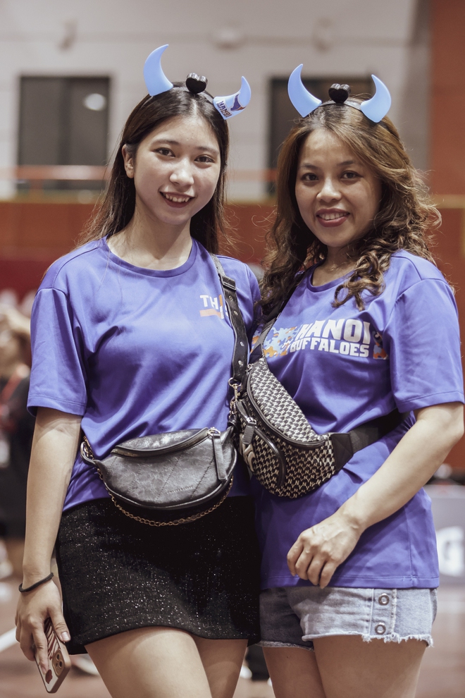 Trận đại chiến b&oacute;ng rổ H&agrave; Nội: D&agrave;n cầu thủ to&agrave;n ng&ocirc;i sao v&agrave; - Ảnh 4.