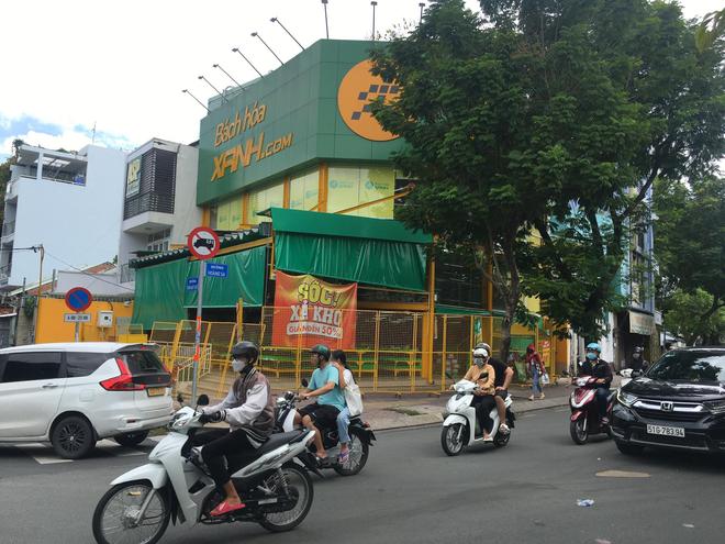 V&igrave; sao h&agrave;ng trăm cửa h&agrave;ng B&aacute;ch h&oacute;a Xanh đ&oacute;ng cửa? - Ảnh 2.