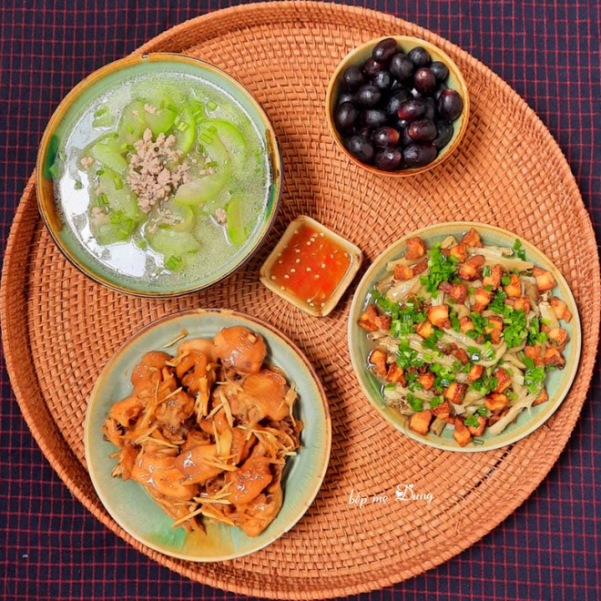 Thực đơn cơm nh&agrave; 100K của b&agrave; mẹ L&acirc;m Đồng khiến hội chị em trầm trồ khen ngợi - Ảnh 13.