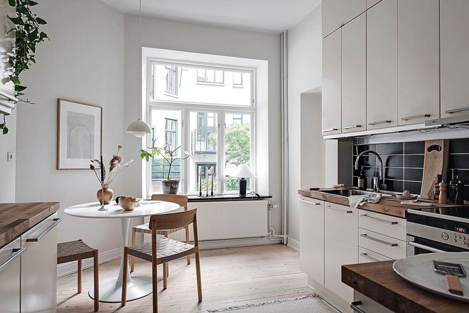 Căn hộ Scandinavian đầy m&agrave;u sắc nhưng vẫn giữ vẻ đẹp nhẹ nh&agrave;ng, b&igrave;nh y&ecirc;n - Ảnh 13.